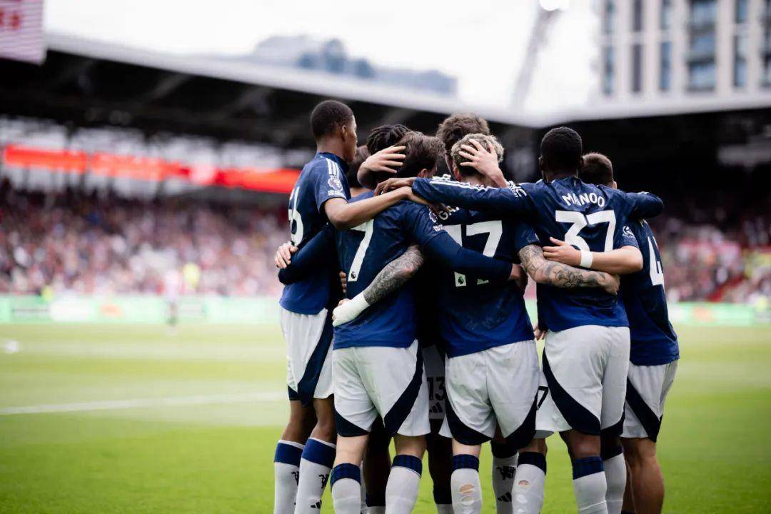 体育app-那不勒斯力克莱比锡，内马尔梅开二度欧联杯的简单介绍